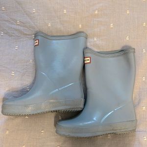 Kids hunter rain boots in light blue. Size 7